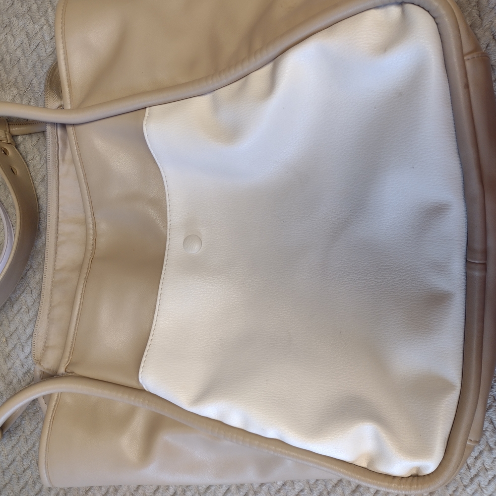 Elegant Cream and White Shoulder Bag